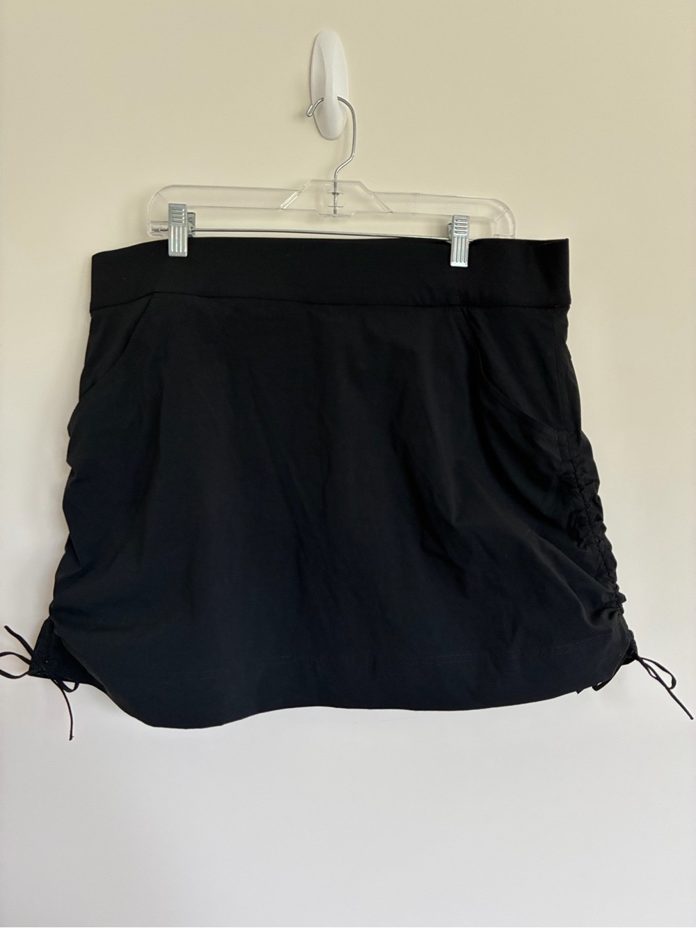 Columbia Black Women's Mini Skort with Side Drawcords size xl